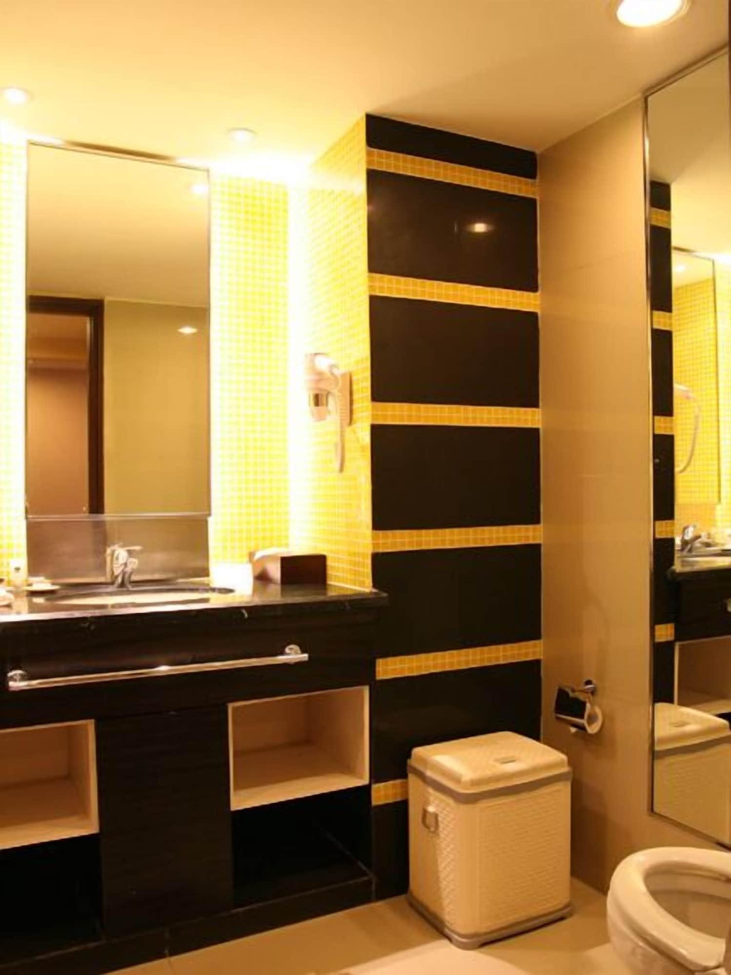 Hotel Gran Puri Manado Extérieur photo