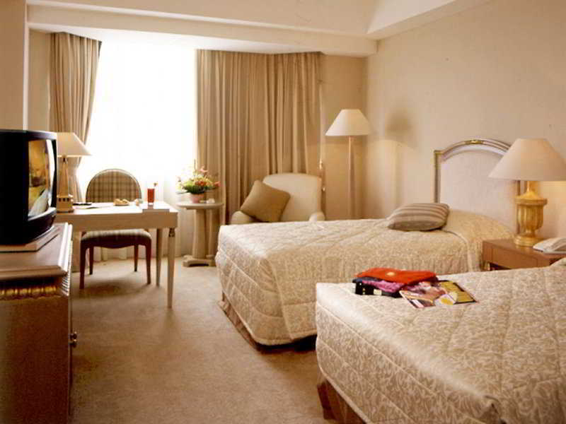 Hotel Gran Puri Manado Extérieur photo
